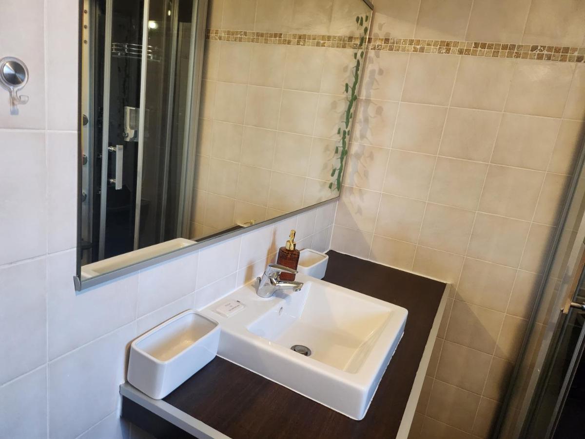 Maison Tout Confort Villa Ним Екстериор снимка